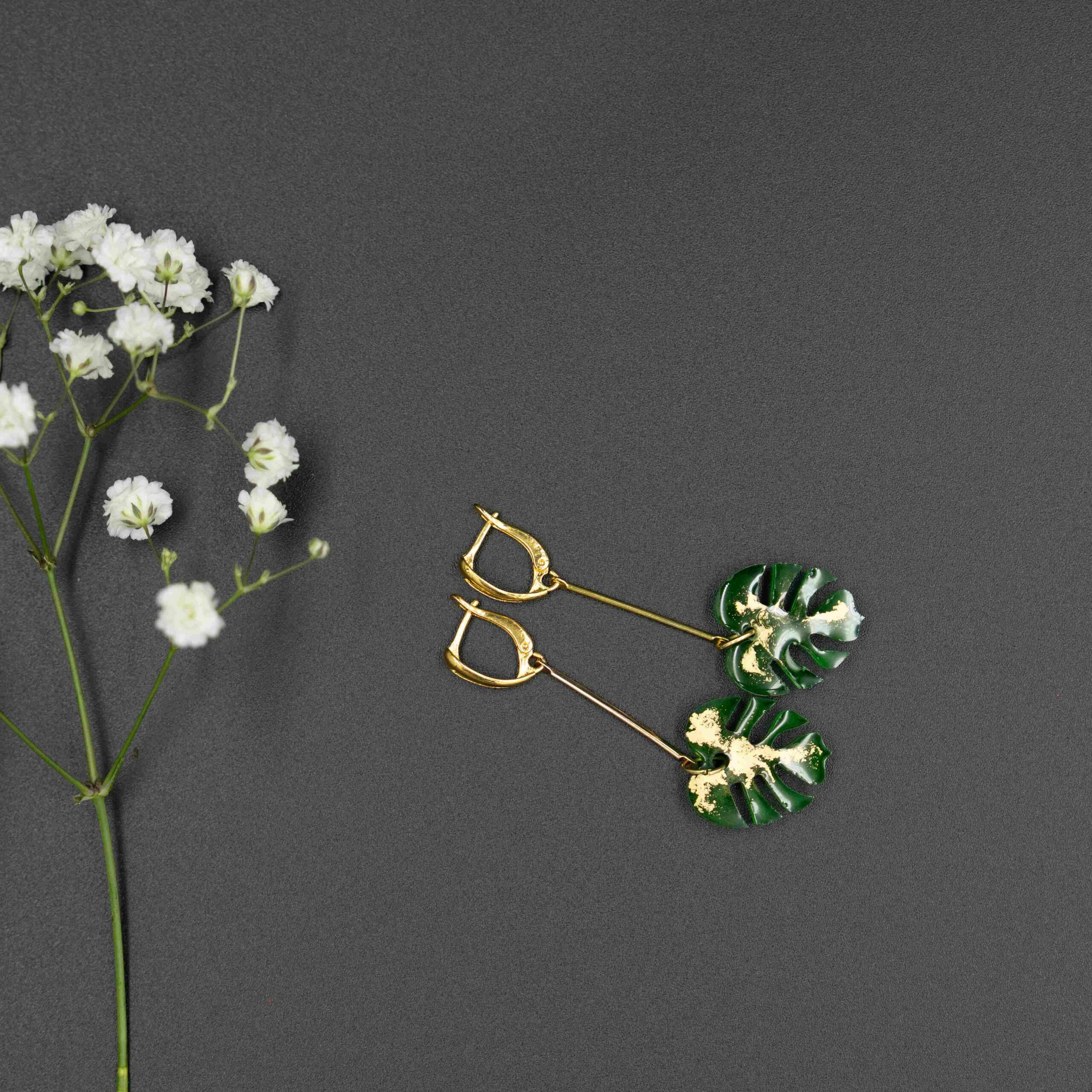 Długie długie kolczyki z niewielkimi monsterami