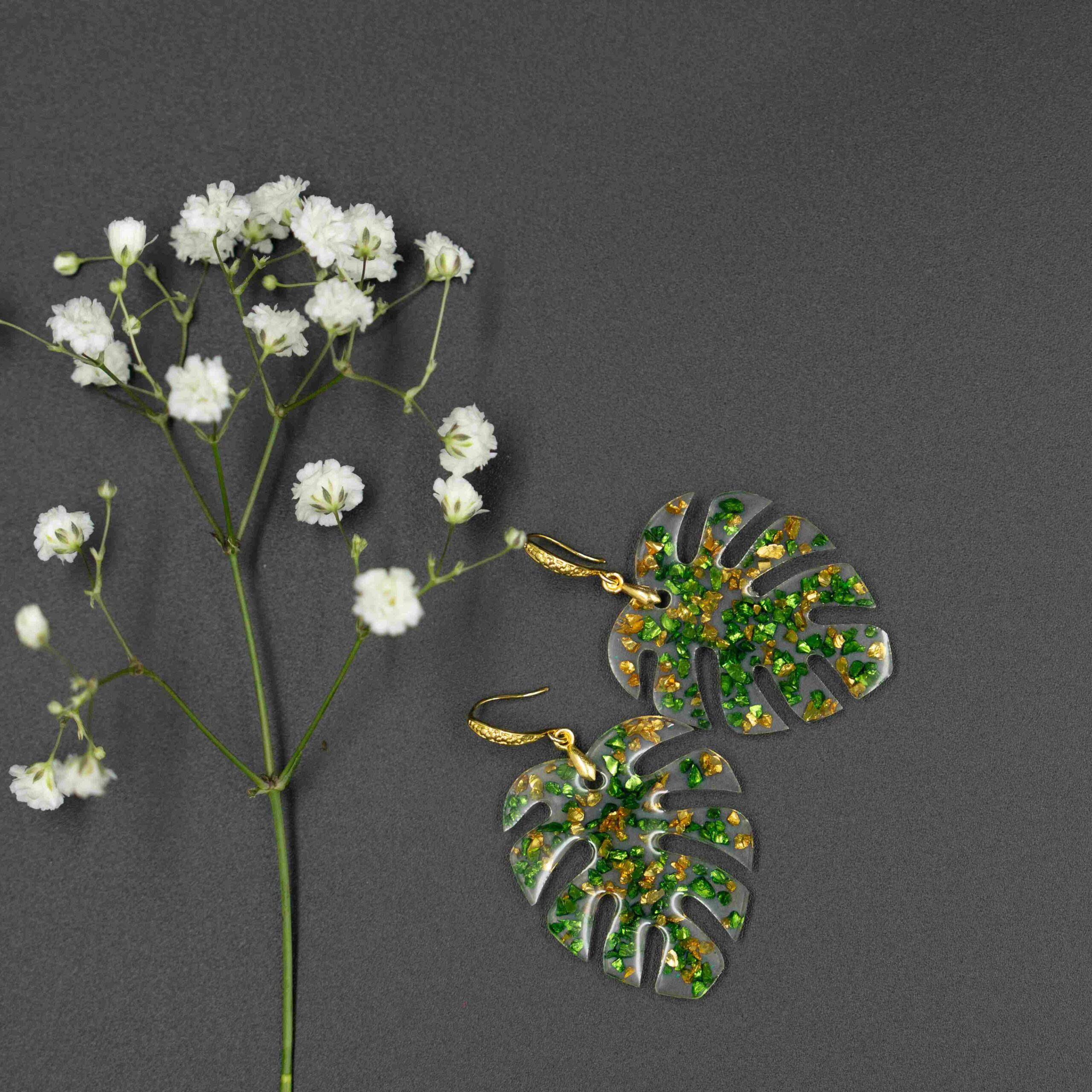 Monstery duże zielono-złote