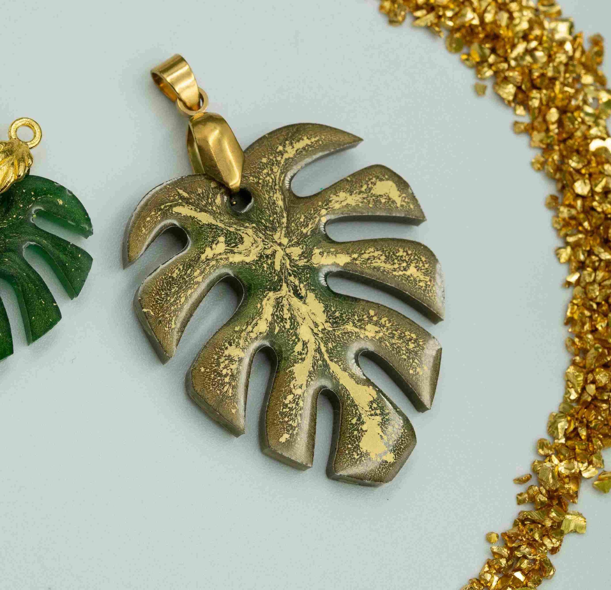 Zawieszka Monstera zielono-złota